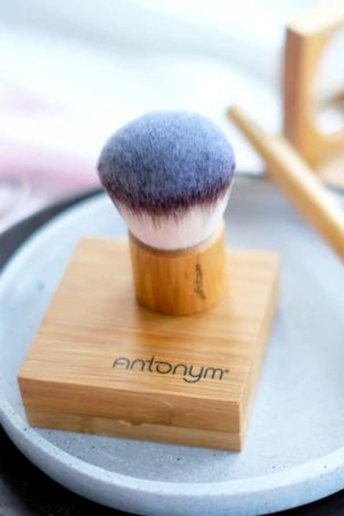 Antonym Cosmetics: 15 Zero Waste Makeup Brands